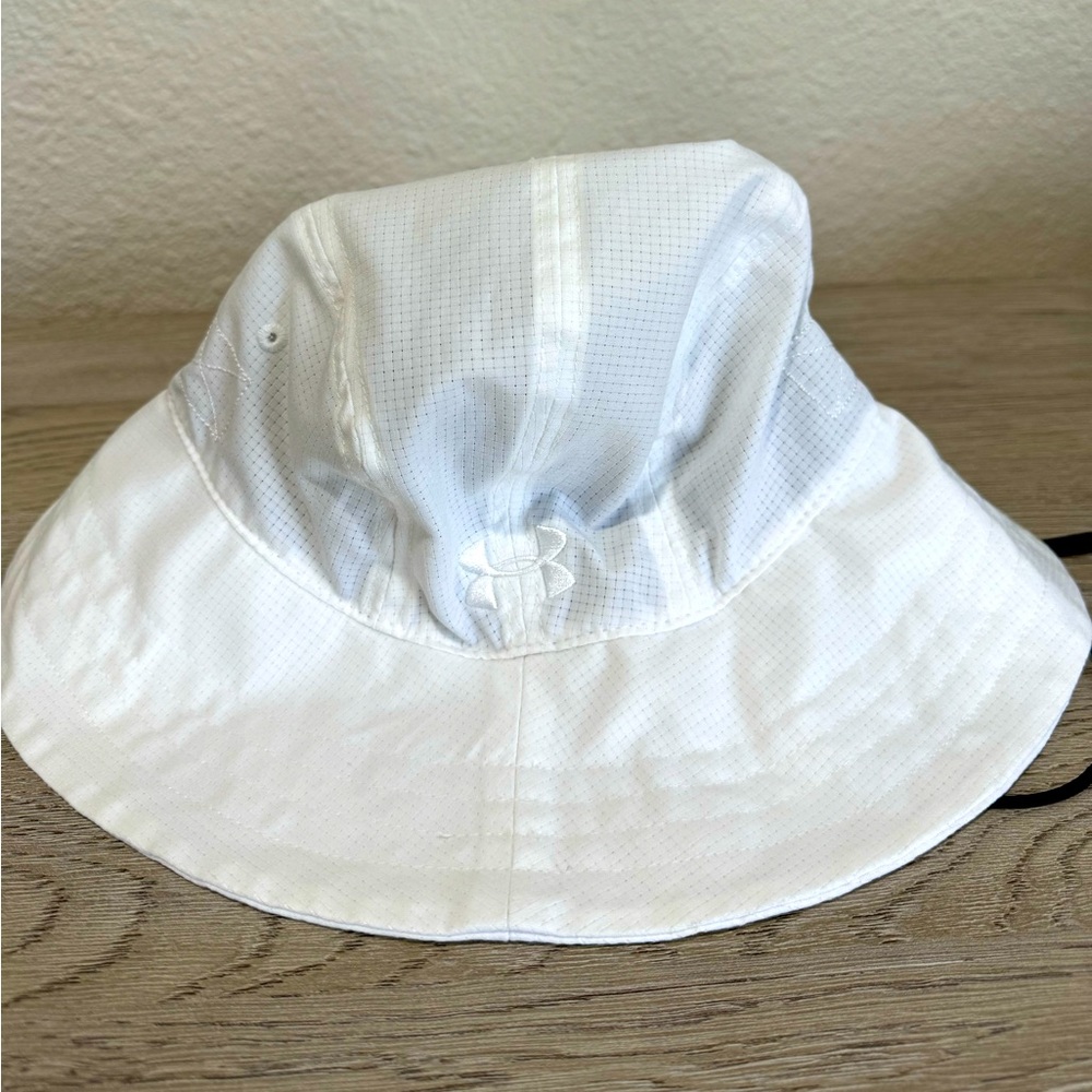 Under Armour Bucket Hat - White Nwot